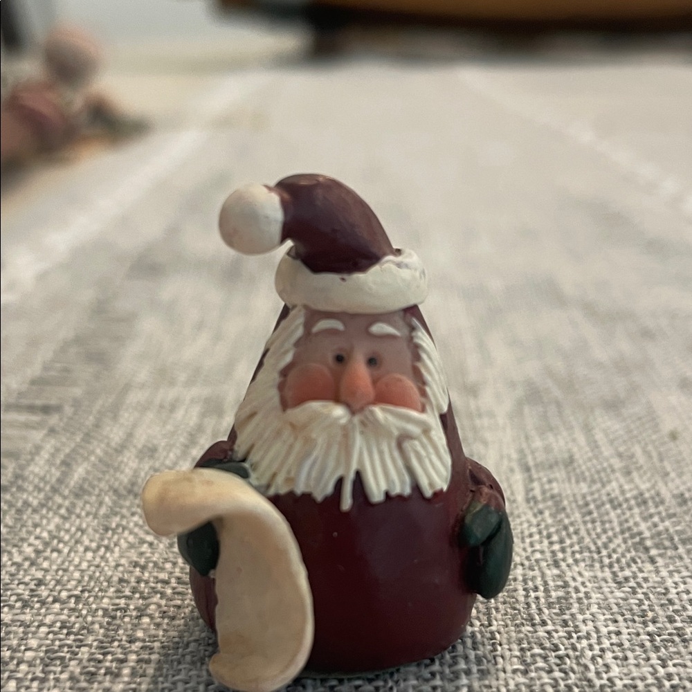 Festive Santa Figurine Set - Red and White - Picture 3 of 5